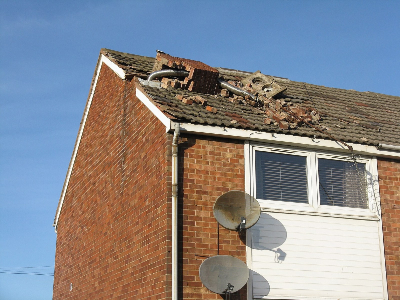 Emergency Roof Repairs on a UK home - photo 1