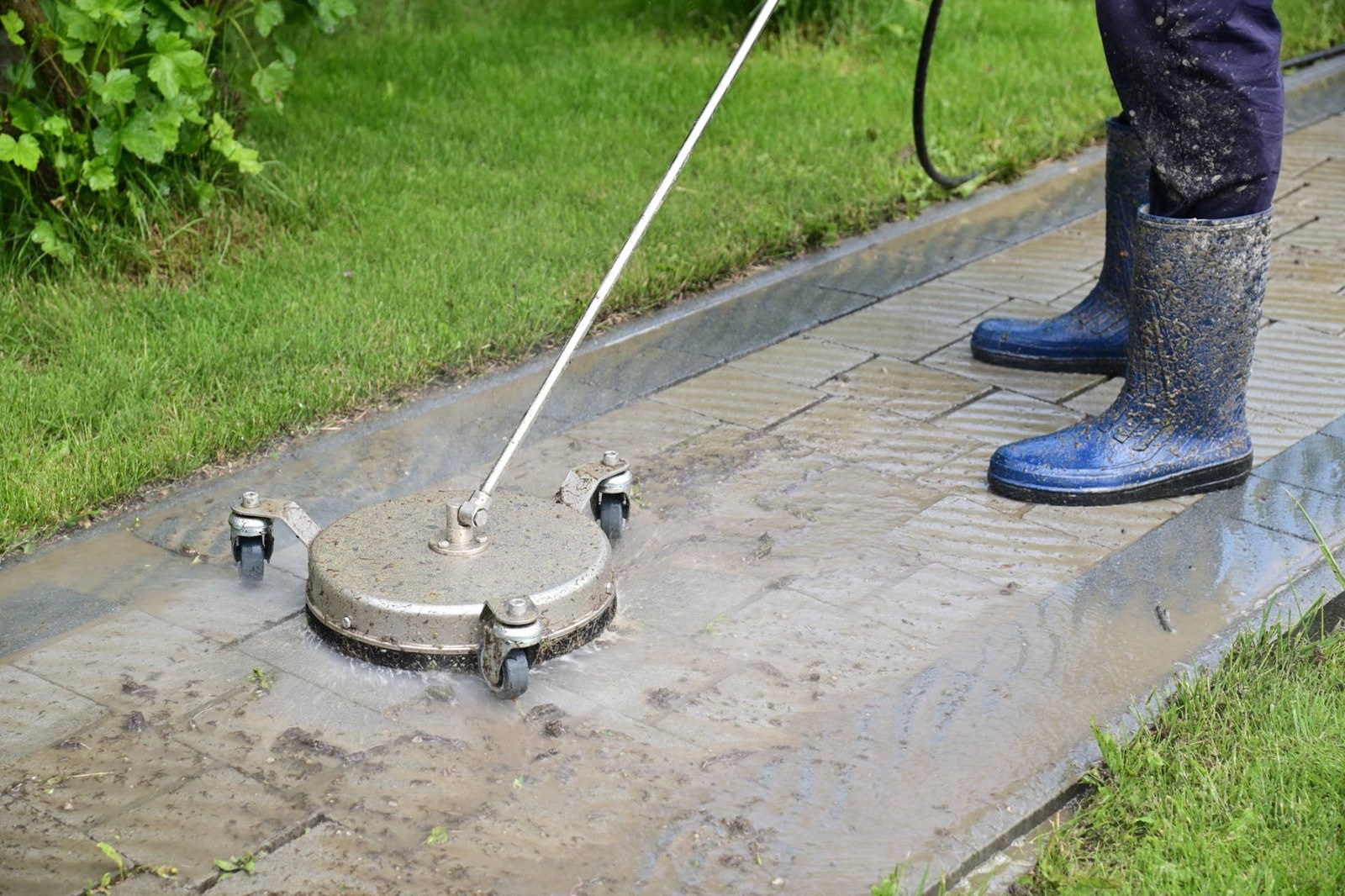 Patio & Path Cleaning on a UK home - photo 3