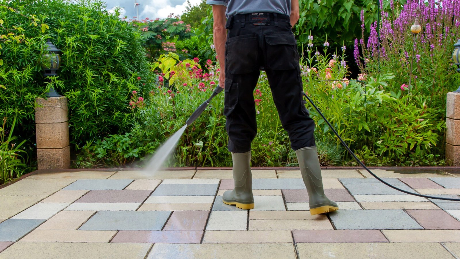 Patio & Path Cleaning on a UK home - photo 4